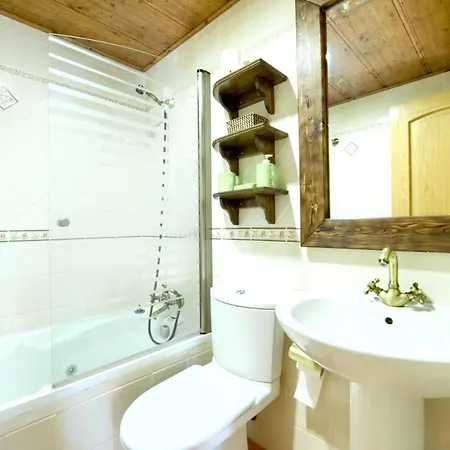 With One Bedroom In With Wonderful Mountain View Terrace And Wifi Appartement
